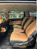 Kia Carnival Luxury 2023-5